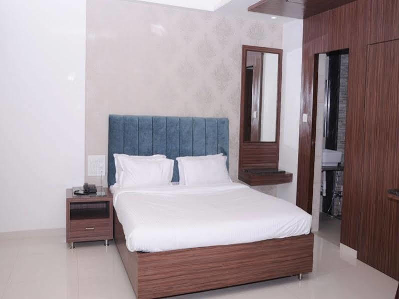 Hotel City Heart Shirdi Εξωτερικό φωτογραφία